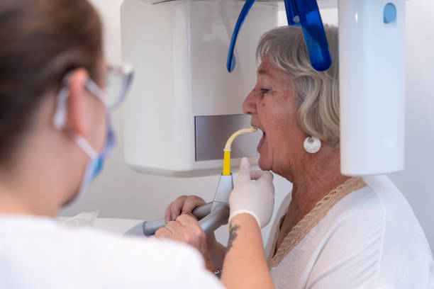 Best Emergency Tooth Extraction in Poteet, TX